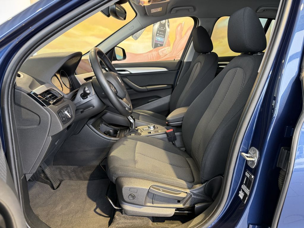 BMW X1 sDrive18i Advantage LED+NAVI+PDC+SPUR+SITZHZ+ foto 3