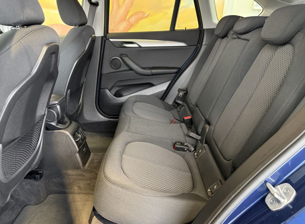 BMW X1 sDrive18i Advantage LED+NAVI+PDC+SPUR+SITZHZ+ foto 9