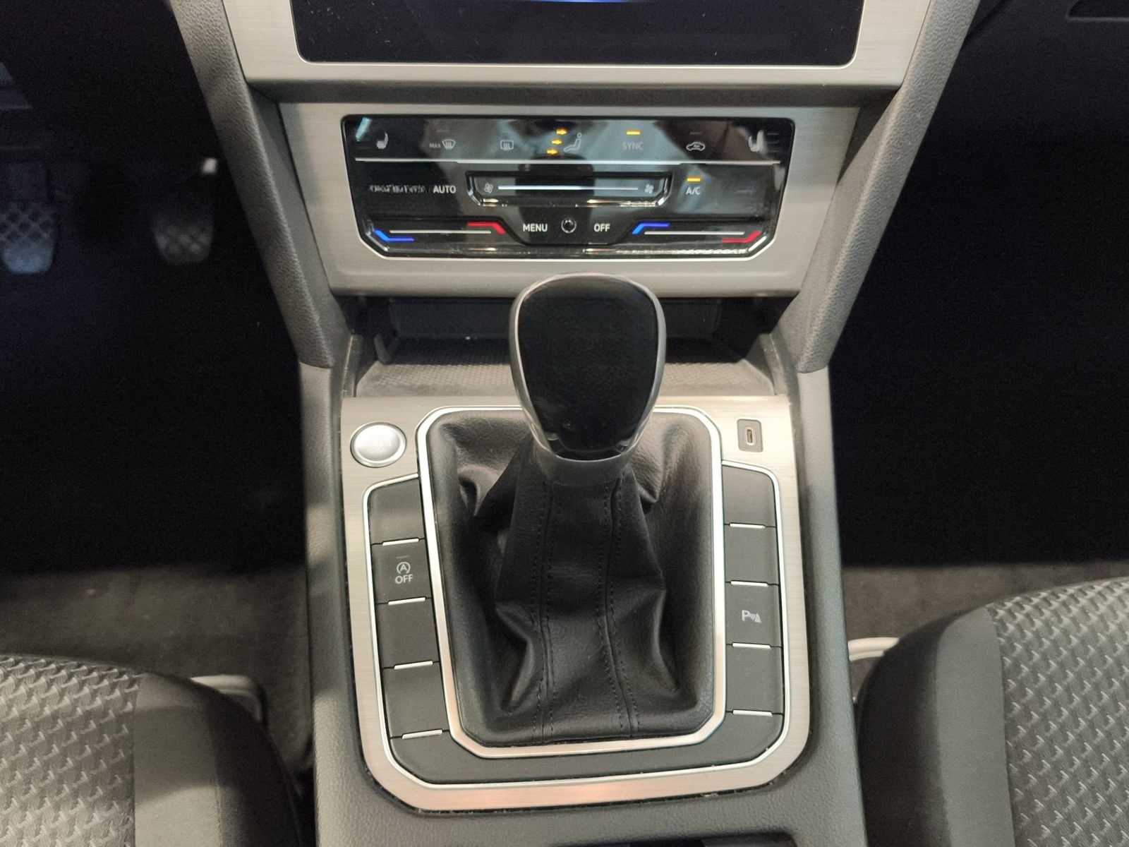 Volkswagen Passat Variant 2.0 TDI LED NAVI AHK ACC SHZ PDC foto 16