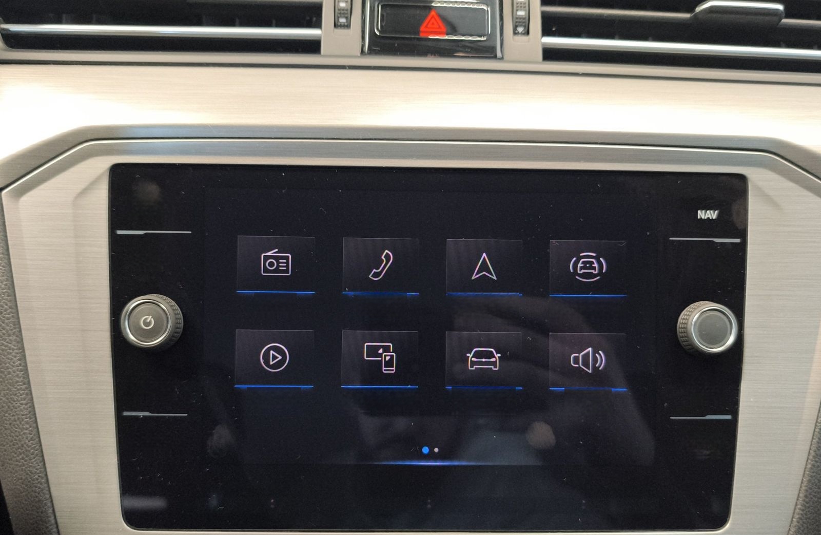 Volkswagen Passat Variant 2.0 TDI LED NAVI AHK ACC SHZ PDC foto 17