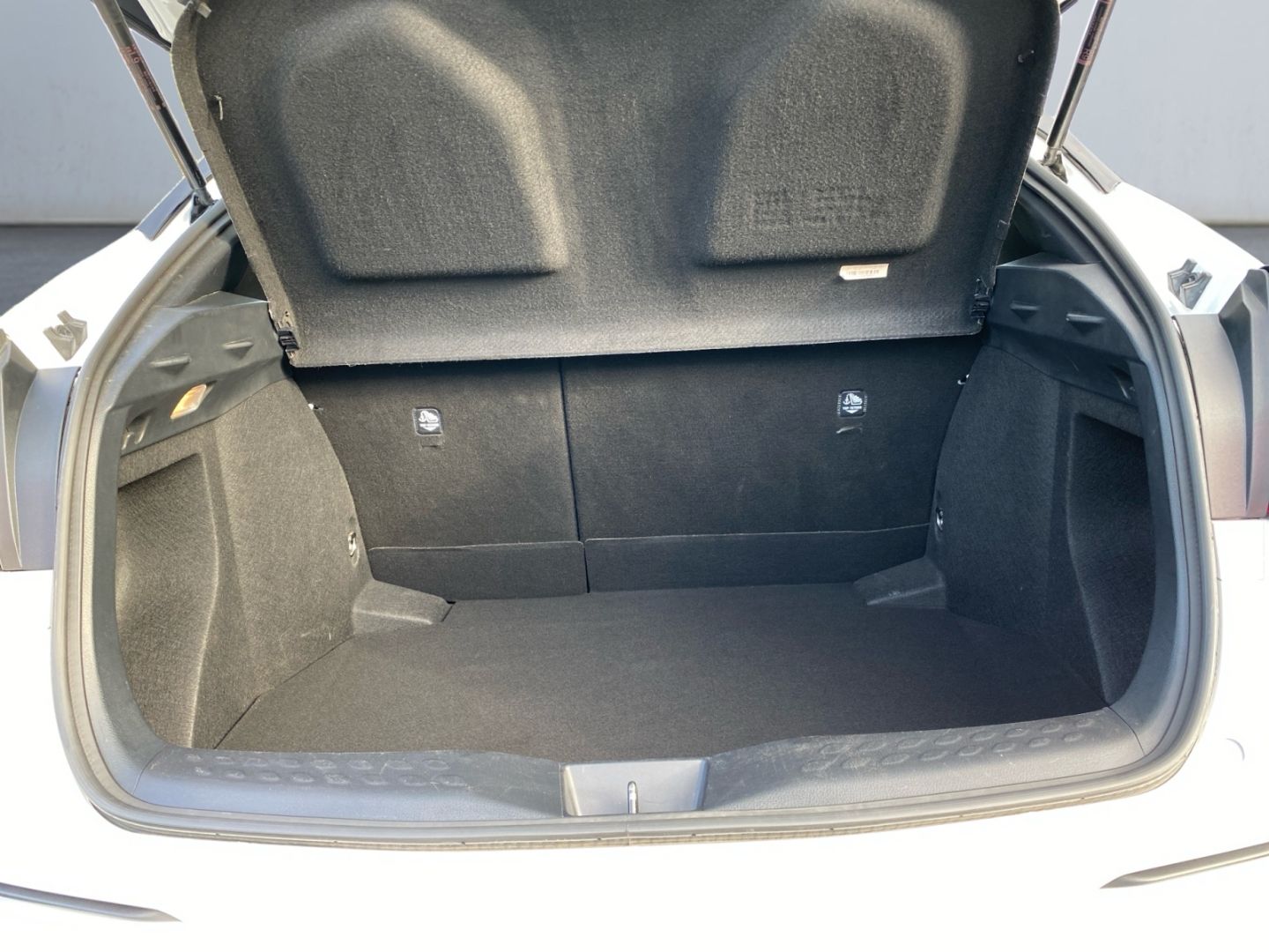 Toyota C-HR 1.8 Hybrid Flow *LED*SHZ*SmartKey*PDC*RCam* foto 18