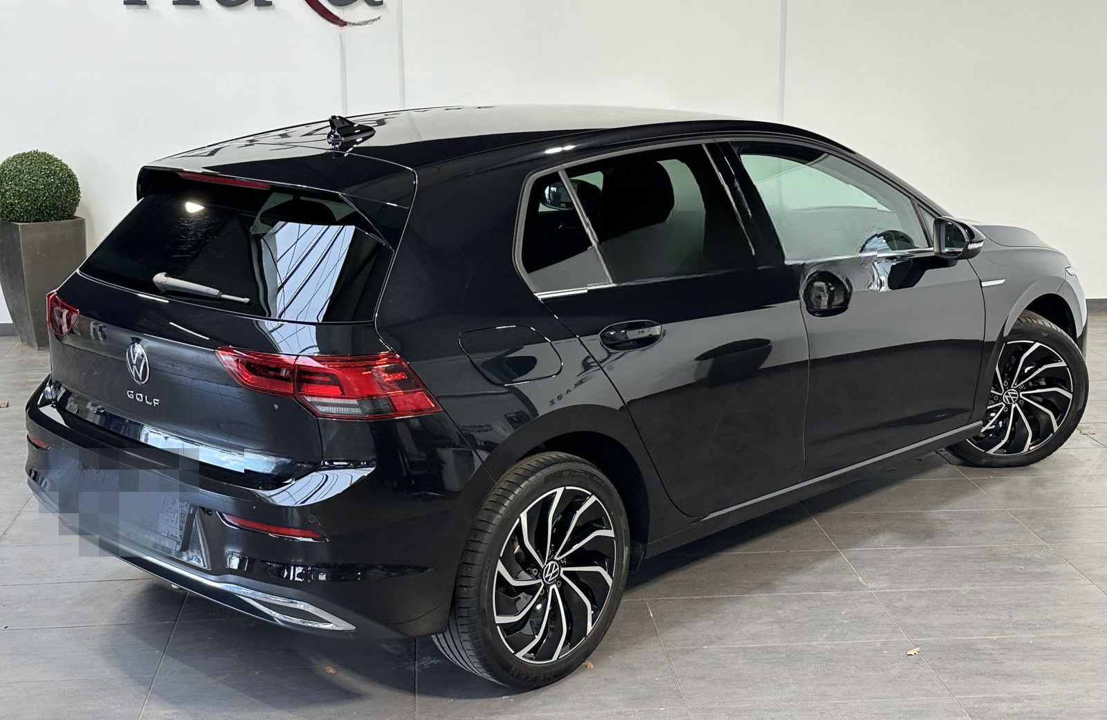 Volkswagen Golf VIII Style 1.5 eTSI LED+ACC+SHZ+17ZO+VC foto 5