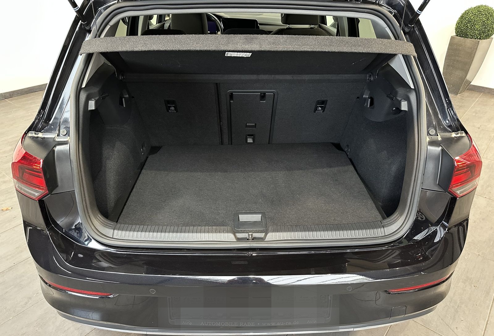 Volkswagen Golf VIII Style 1.5 eTSI LED+ACC+SHZ+17ZO+VC foto 6