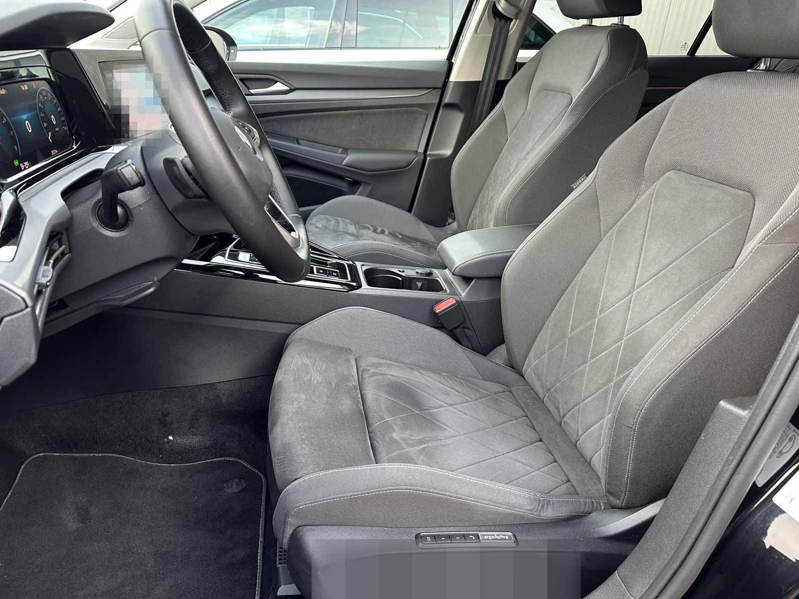 Volkswagen Golf VIII Style 1.5 eTSI LED+ACC+SHZ+17ZO+VC foto 8