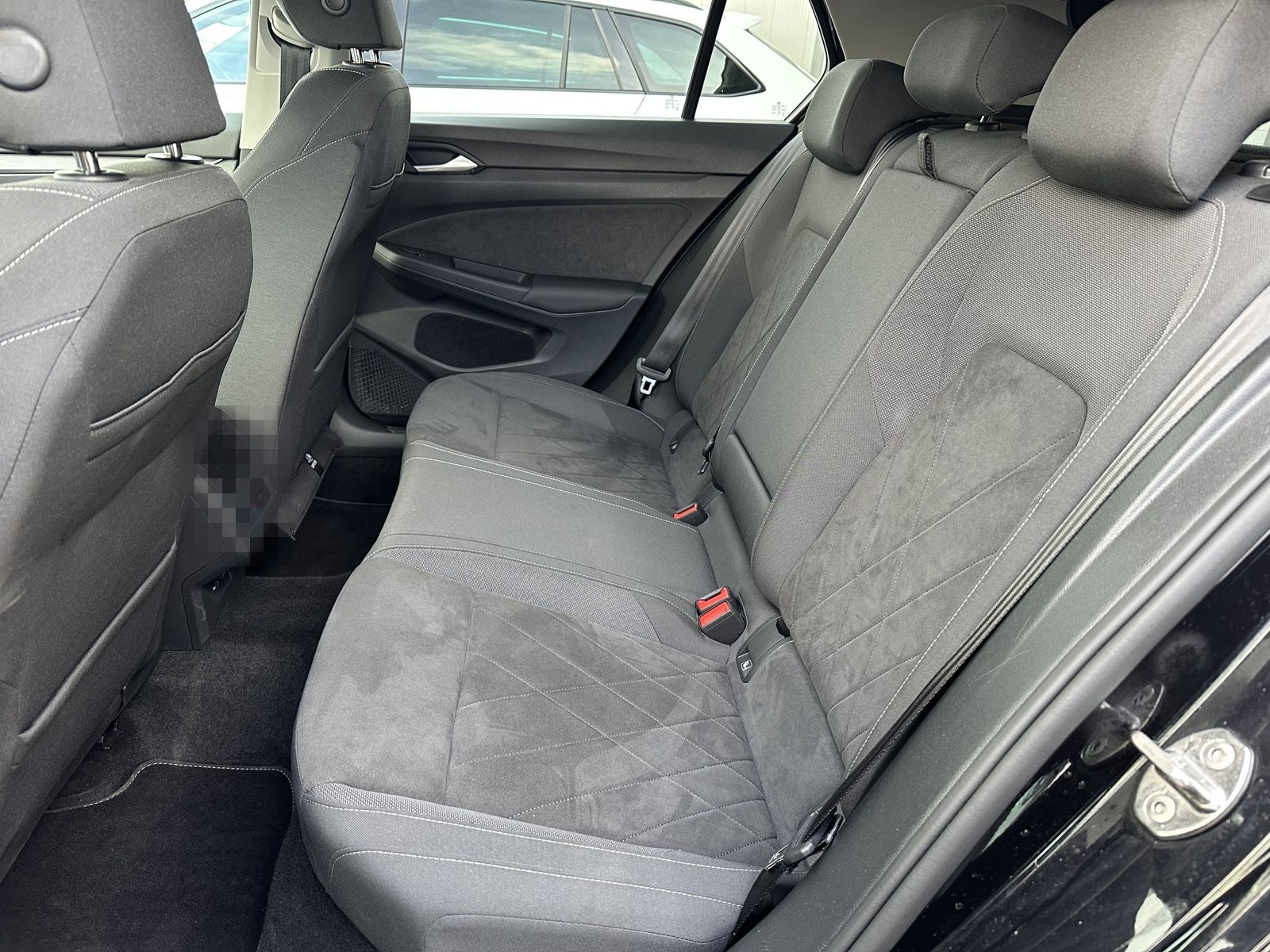 Volkswagen Golf VIII Style 1.5 eTSI LED+ACC+SHZ+17ZO+VC foto 9