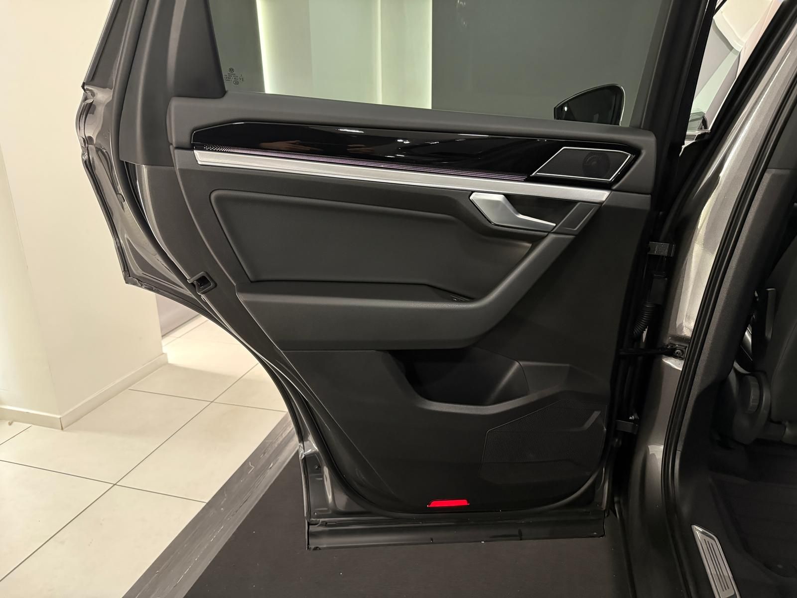 Volkswagen Touareg R-Line Black Style 4M V6 TDI *AHK*KAM* foto 19