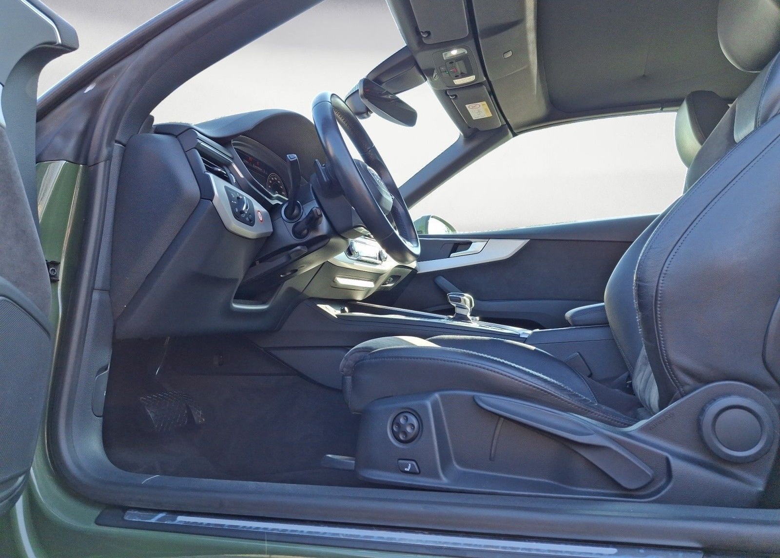 Audi A5 Cabrio 40 TDI quattro foto 7