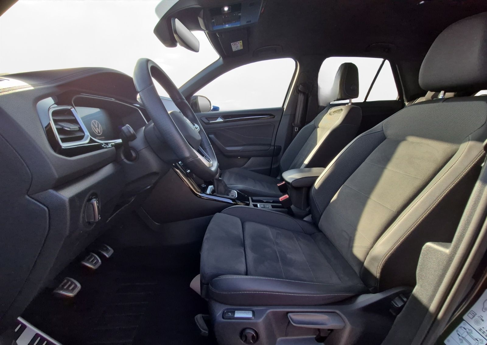 Volkswagen T-Roc 1.0 TSI R-Line AHK RüKa SiHz LED PDC foto 6