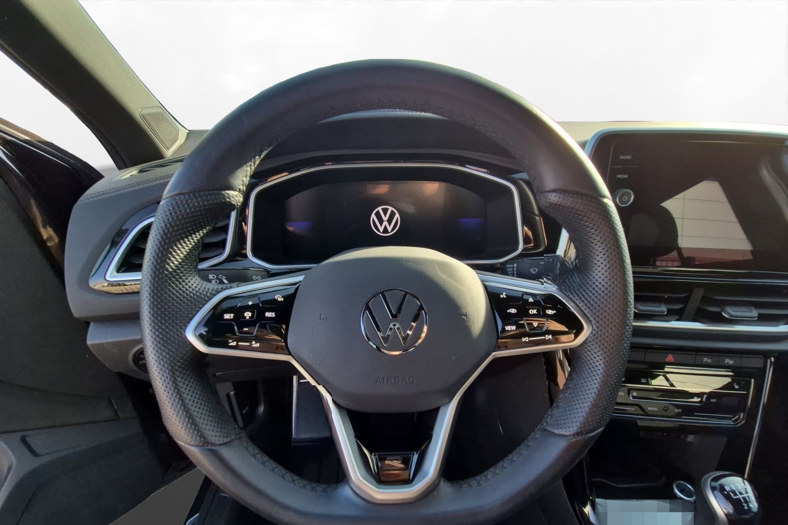 Volkswagen T-Roc 1.0 TSI R-Line AHK RüKa SiHz LED PDC foto 10