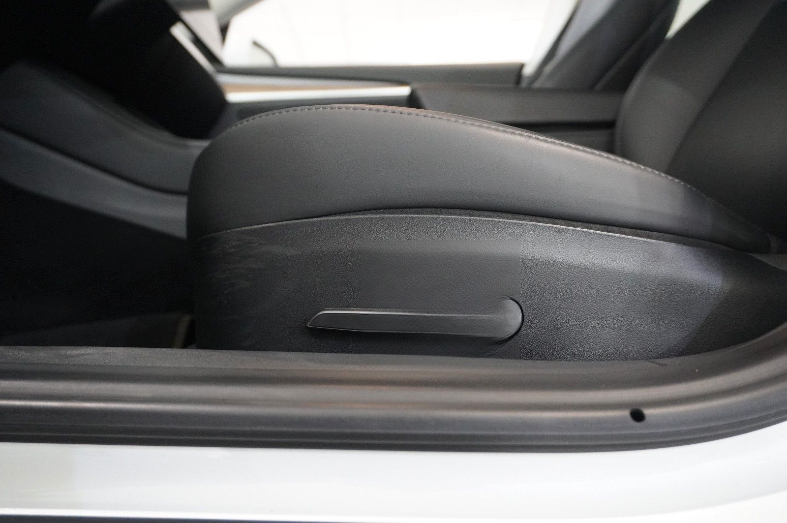 Tesla Model 3 LONGRANGE DUAL-MOTOR NAVI/KAMERA/AMD/AHK foto 17