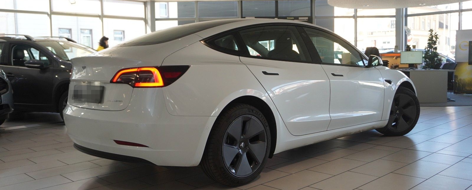 Tesla Model 3 LONGRANGE DUAL-MOTOR NAVI/KAMERA/AMD/AHK foto 8