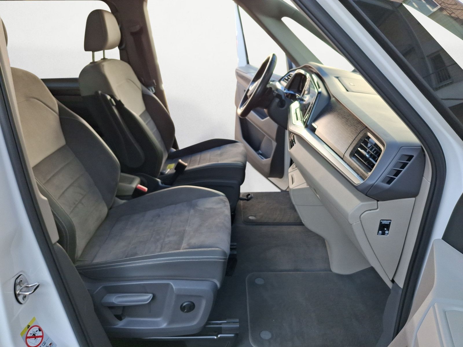 Volkswagen T7 Multivan Life 1.4 TSI eHybrid DSG *AHK*DCC*AC foto 8