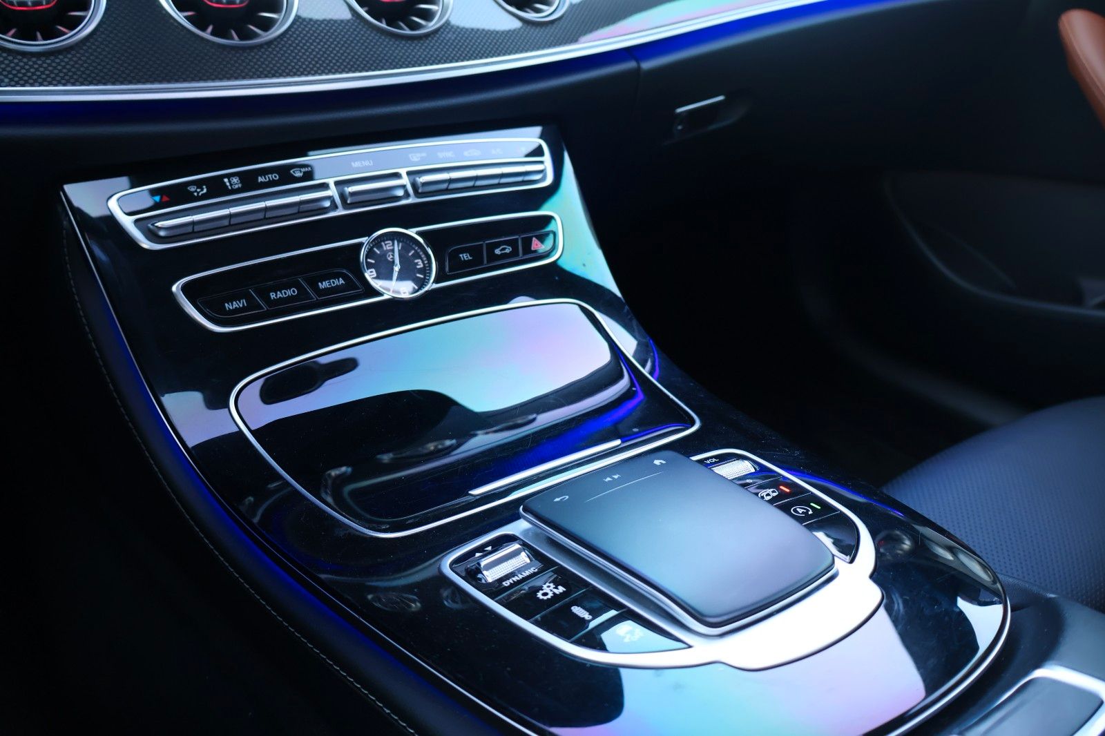Mercedes-Benz E 53 4MATIC+/PANO/CARPLAY/BURMESTER/ACC foto 20