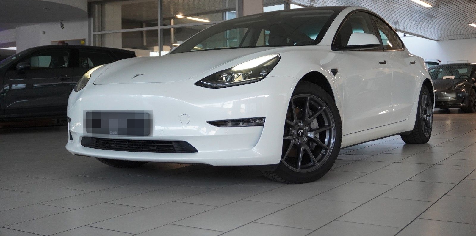 Tesla Model 3 LONGRANGE DUAL-MOTOR NAVI/KAMERA/DAB/AMD foto 3