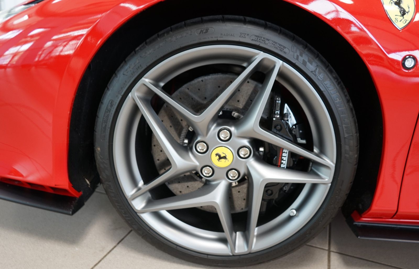 Ferrari F8 Spider Rosso Corsa+Lift+Carbon+Apple+Memory foto 16