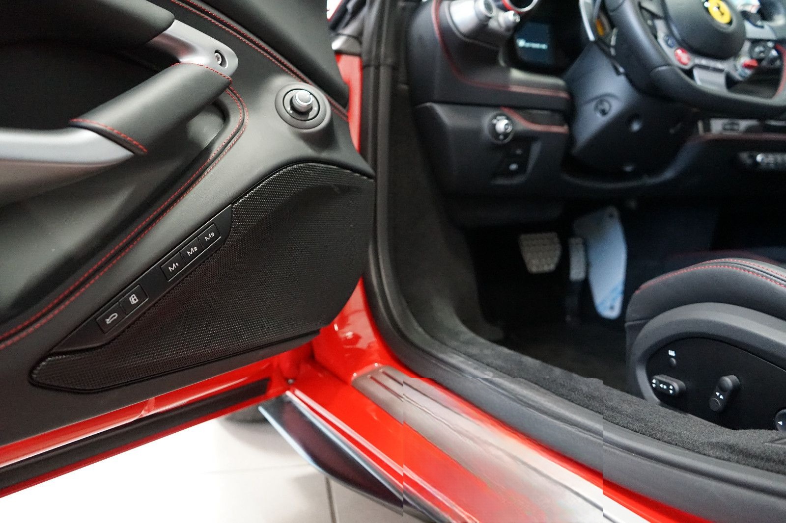 Ferrari F8 Spider Rosso Corsa+Lift+Carbon+Apple+Memory foto 18