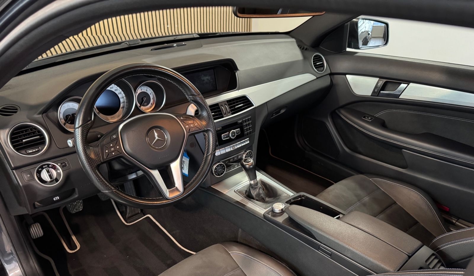 Mercedes-Benz C180 Coupé CGI Edition C *SHZ/PDC/Klima-Auto.* foto 12