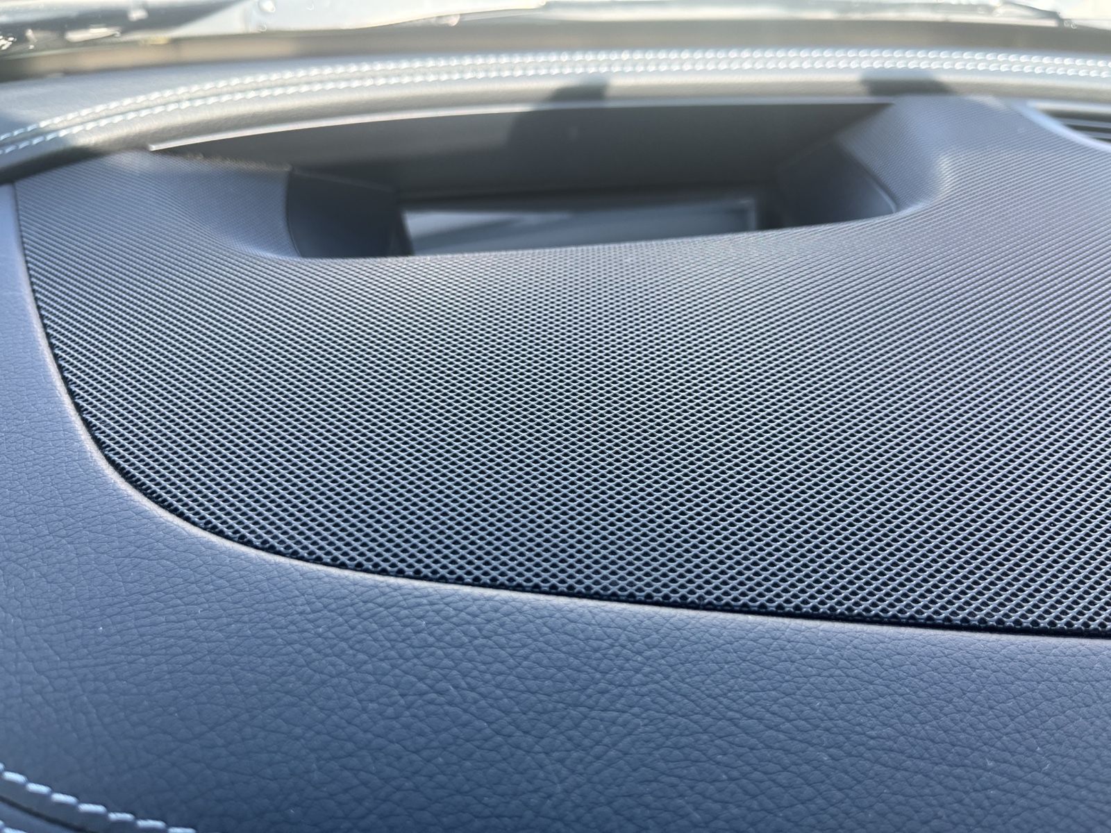 Mercedes-Benz E 220d Lim. 4Matic / AMG-Line /Kamera /Burmester foto 18