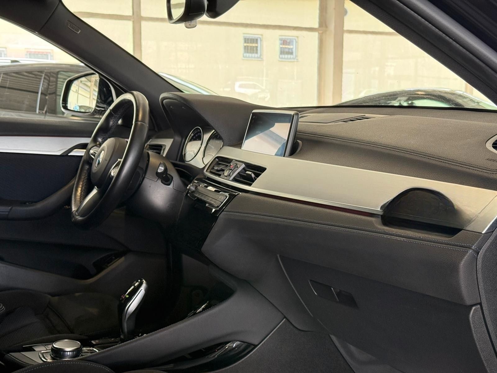 BMW X2 xDrive 20i M Sport Aut. LED NAVI HUD AHK foto 14