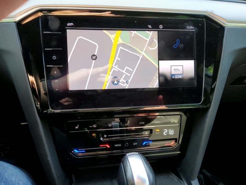 Volkswagen Passat Variant R-Line 4M LED AHK VIRTUAL Kamera foto 11
