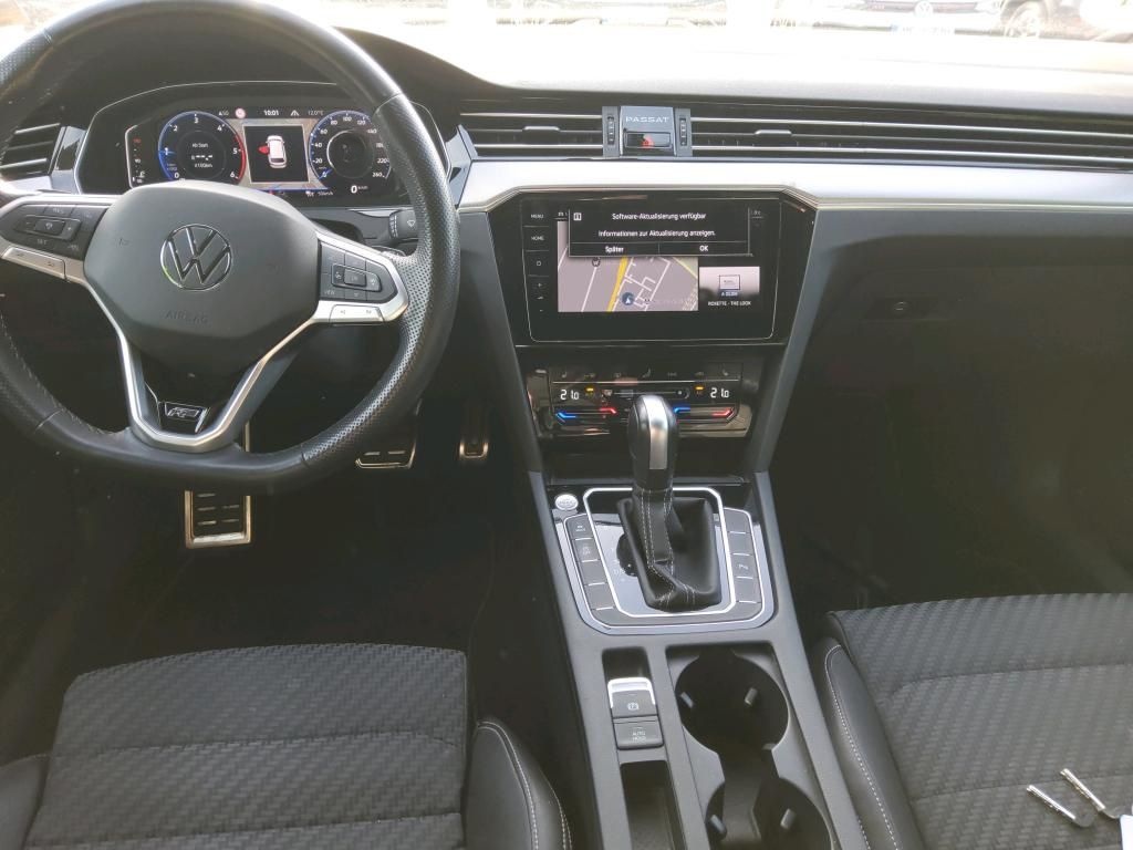 Volkswagen Passat Variant R-Line 4M LED AHK VIRTUAL Kamera foto 10