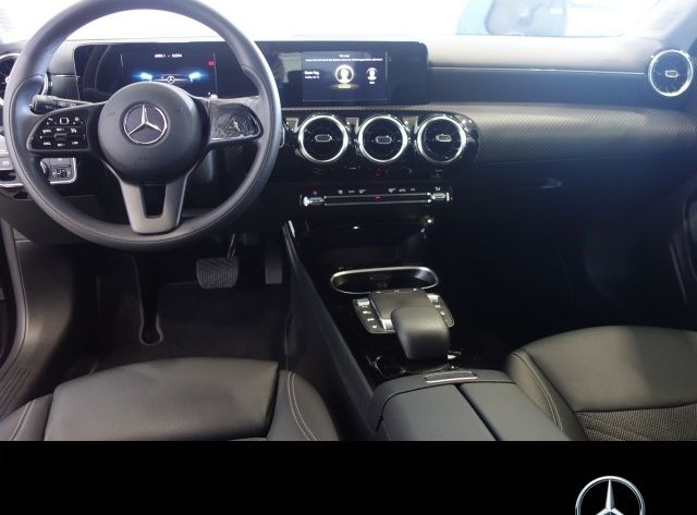 Mercedes-Benz CLA 180 SB CARPLAY*PTS*NAVI*TEMPOMAT*SHZ*DAB*DKG foto 8