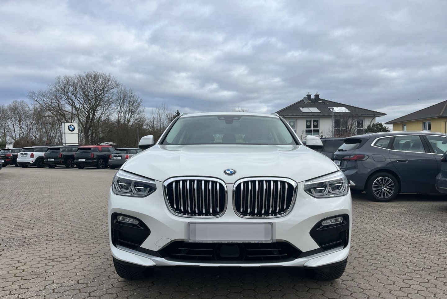 BMW X4 xDrive 20i xLine/StandHZG/AHK/Panodach/Navi foto 13