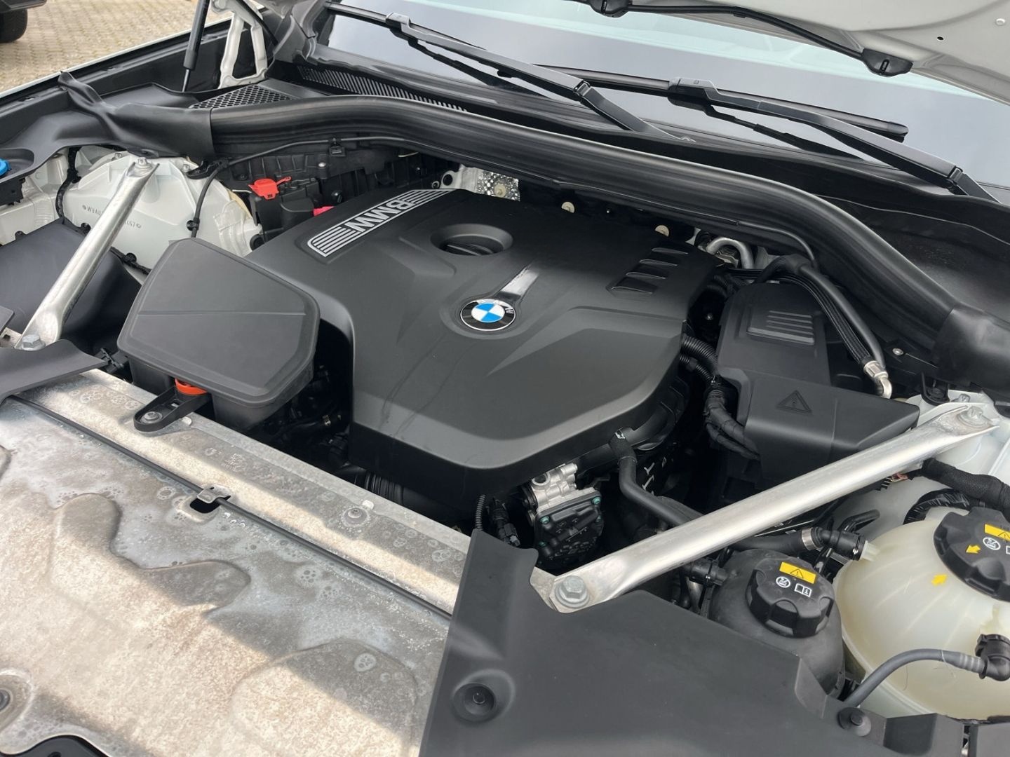 BMW X4 xDrive 20i xLine/StandHZG/AHK/Panodach/Navi foto 20