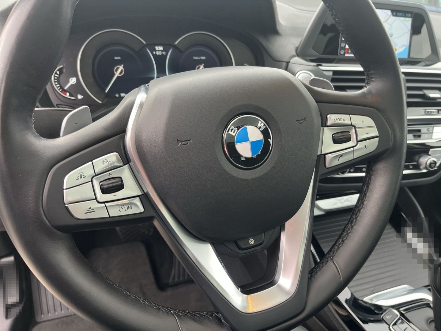 BMW X4 xDrive 20i xLine/StandHZG/AHK/Panodach/Navi foto 25