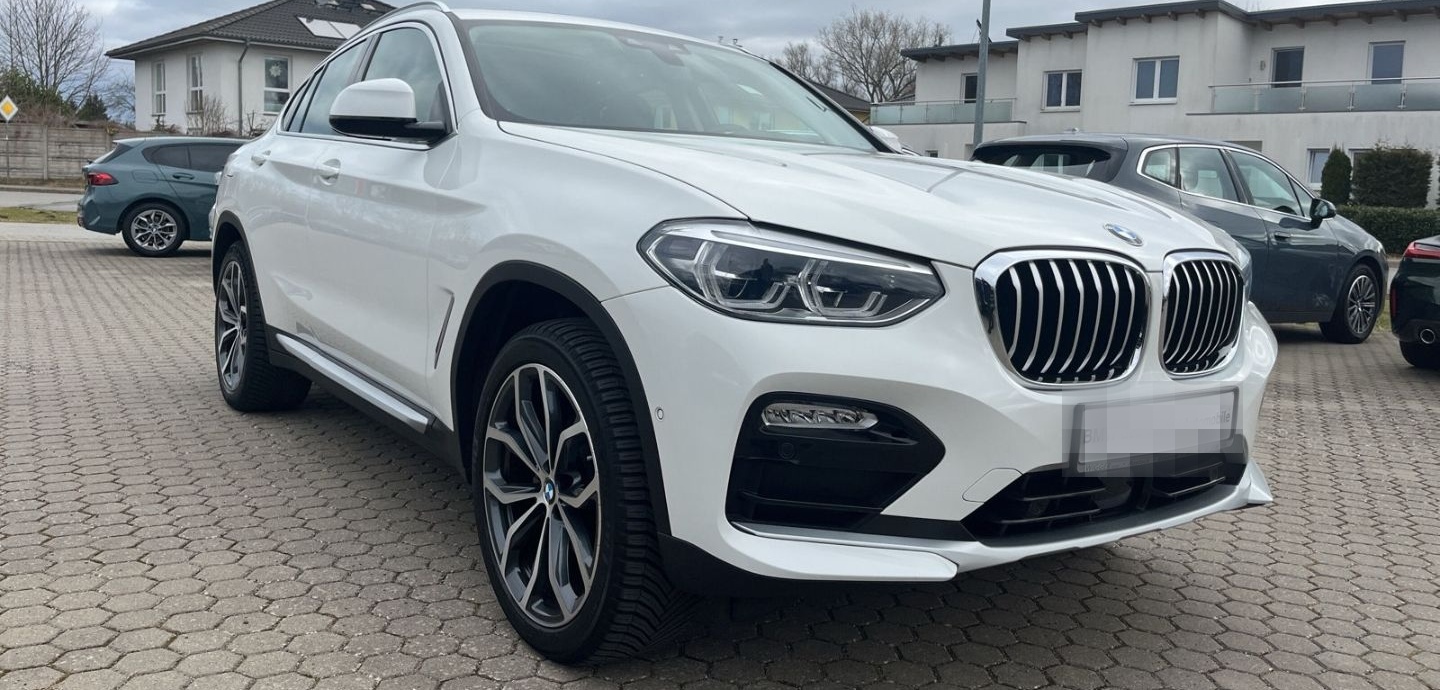 BMW X4 xDrive 20i xLine/StandHZG/AHK/Panodach/Navi foto 7