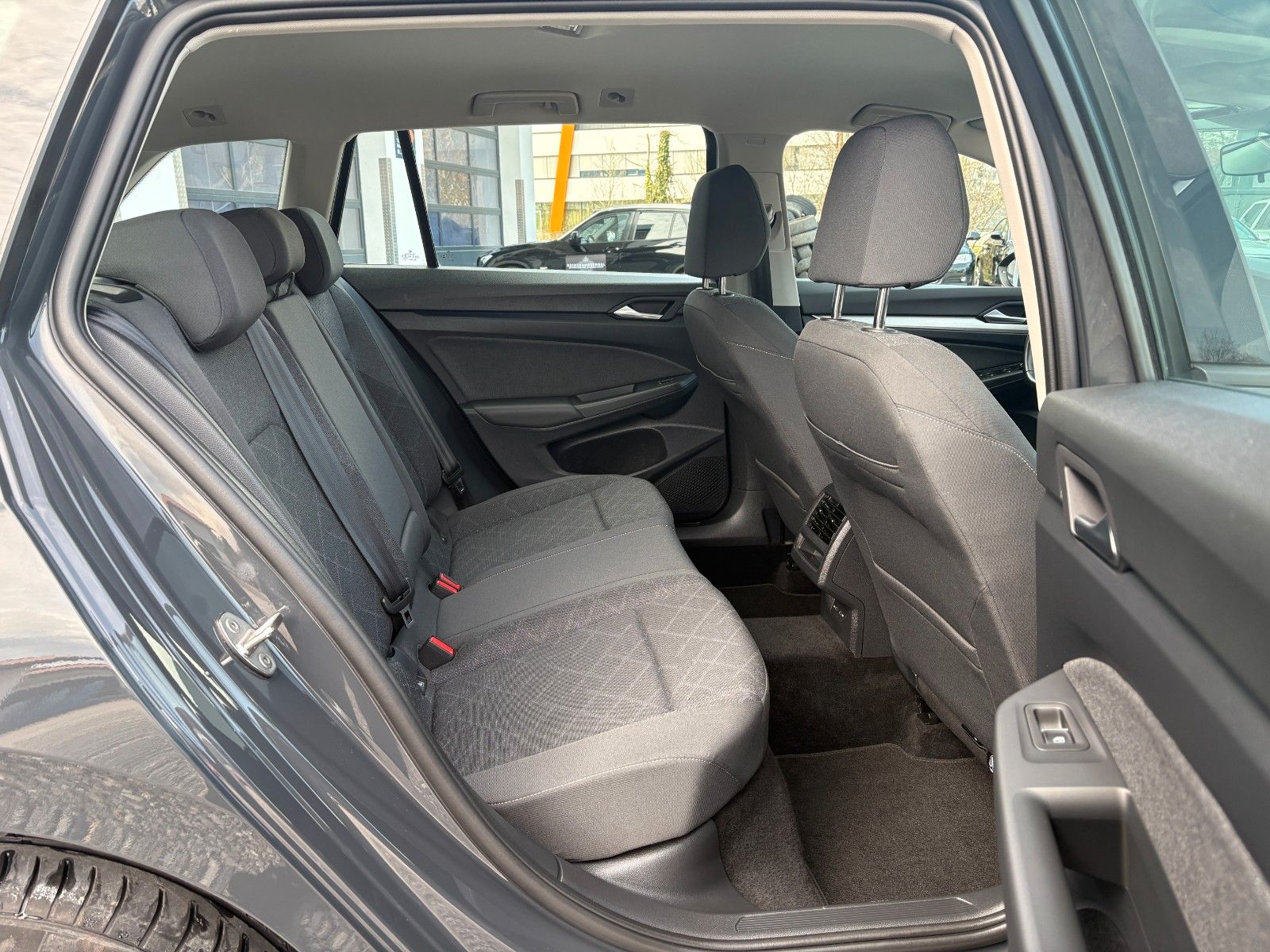 Volkswagen Golf VIII Variant Life 1. Hand foto 18