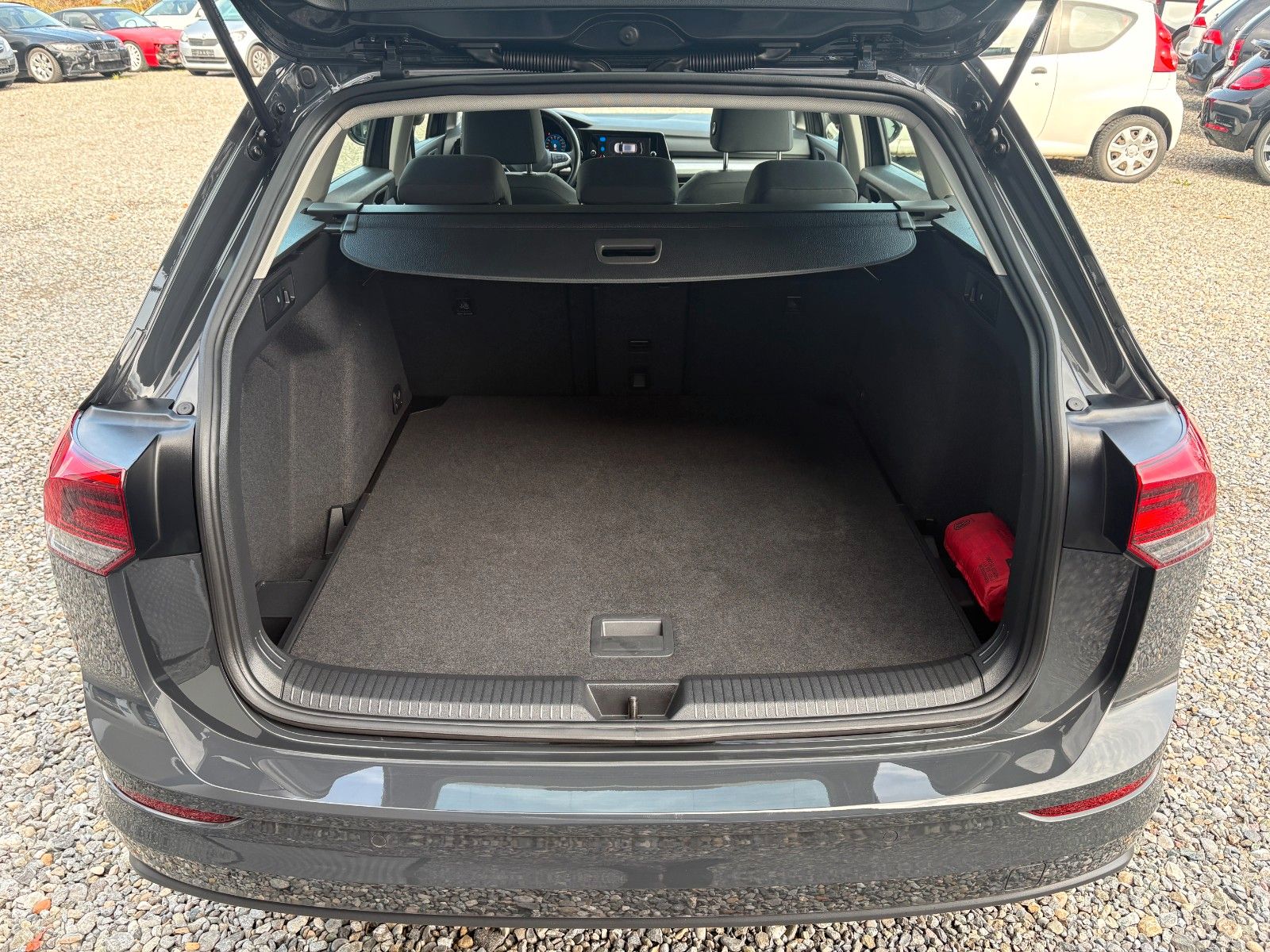 Volkswagen Golf VIII Variant Life 1. Hand foto 19