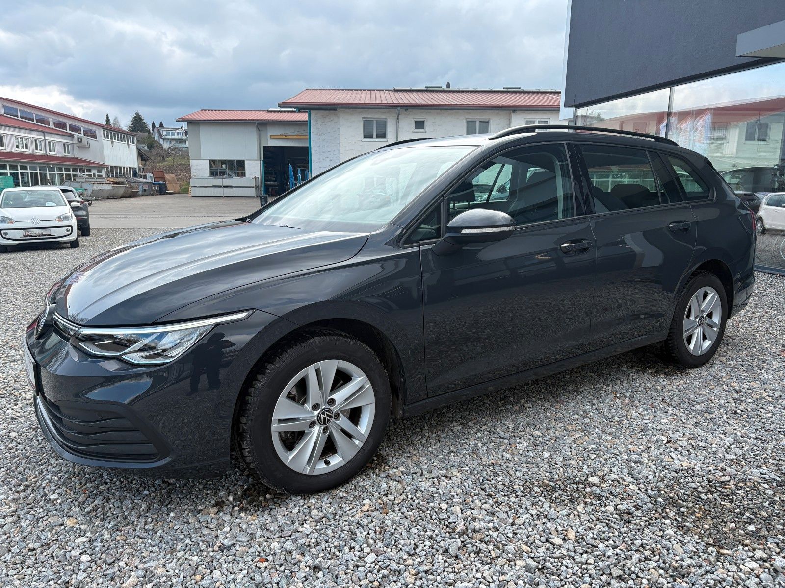 Volkswagen Golf VIII Variant Life 1. Hand foto 3