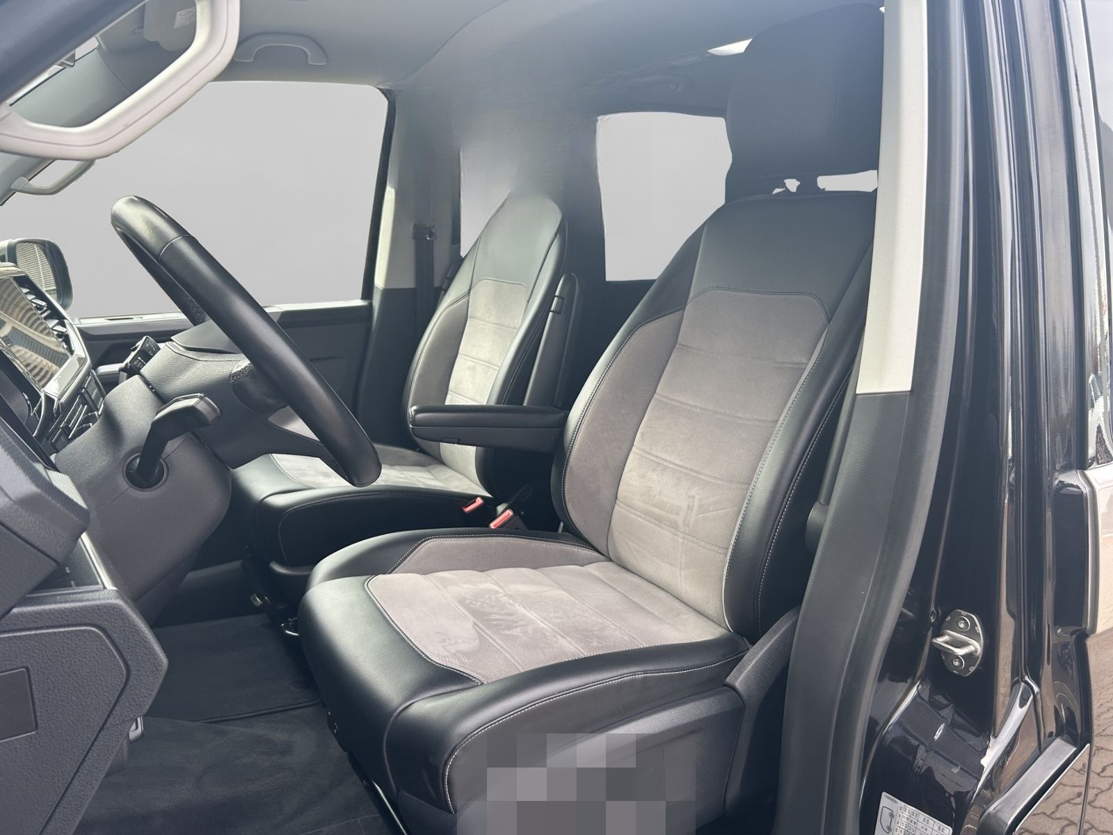 Volkswagen T6.1 Multivan 2.0 TDI Generation Six +DSG+LED foto 13