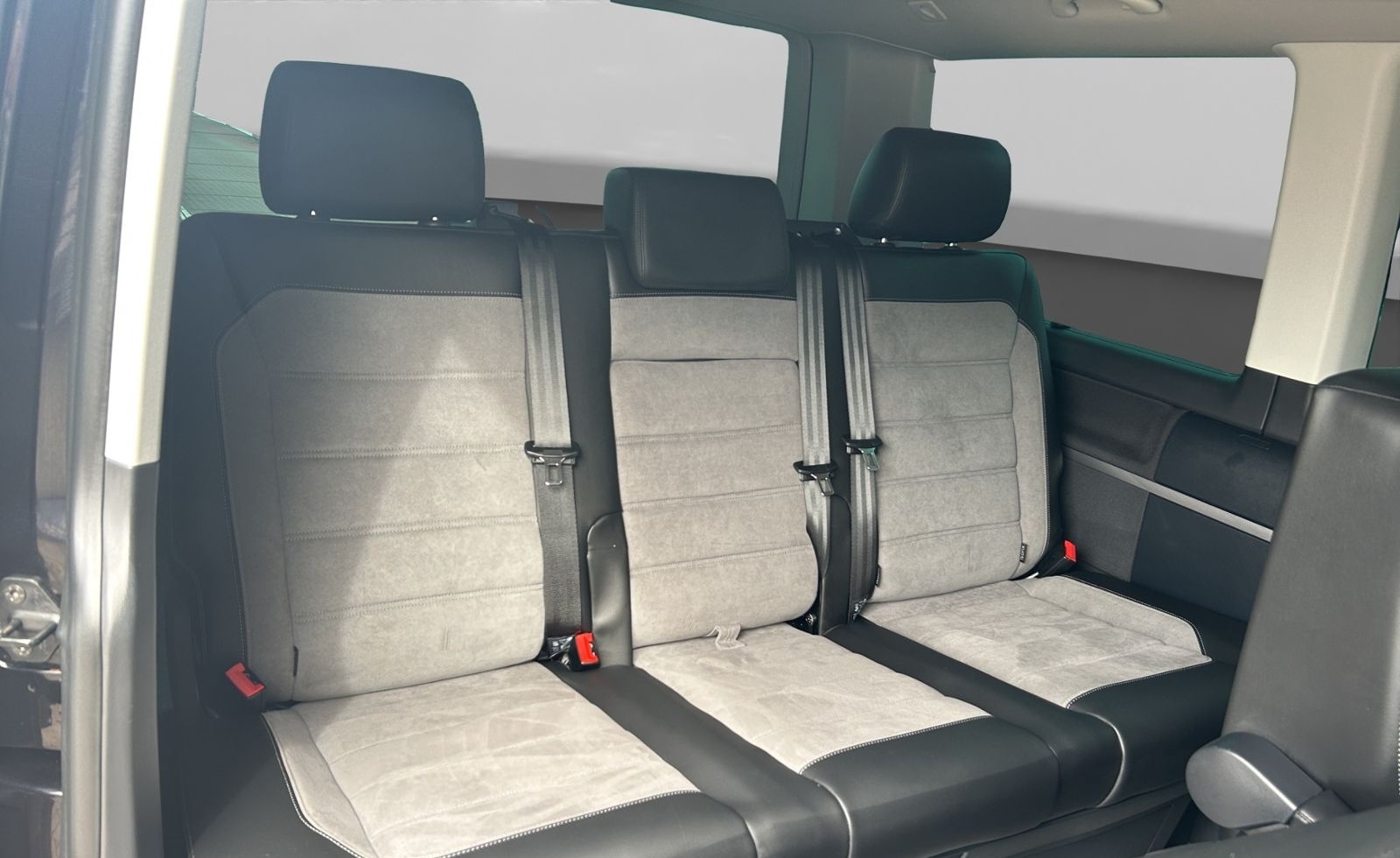 Volkswagen T6.1 Multivan 2.0 TDI Generation Six +DSG+LED foto 14