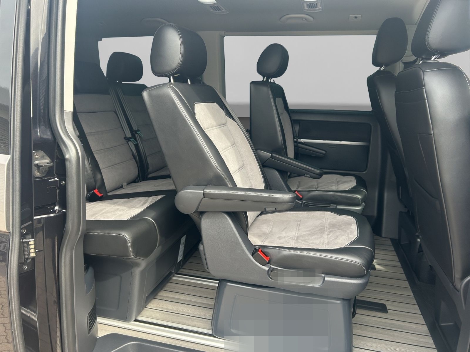 Volkswagen T6.1 Multivan 2.0 TDI Generation Six +DSG+LED foto 15