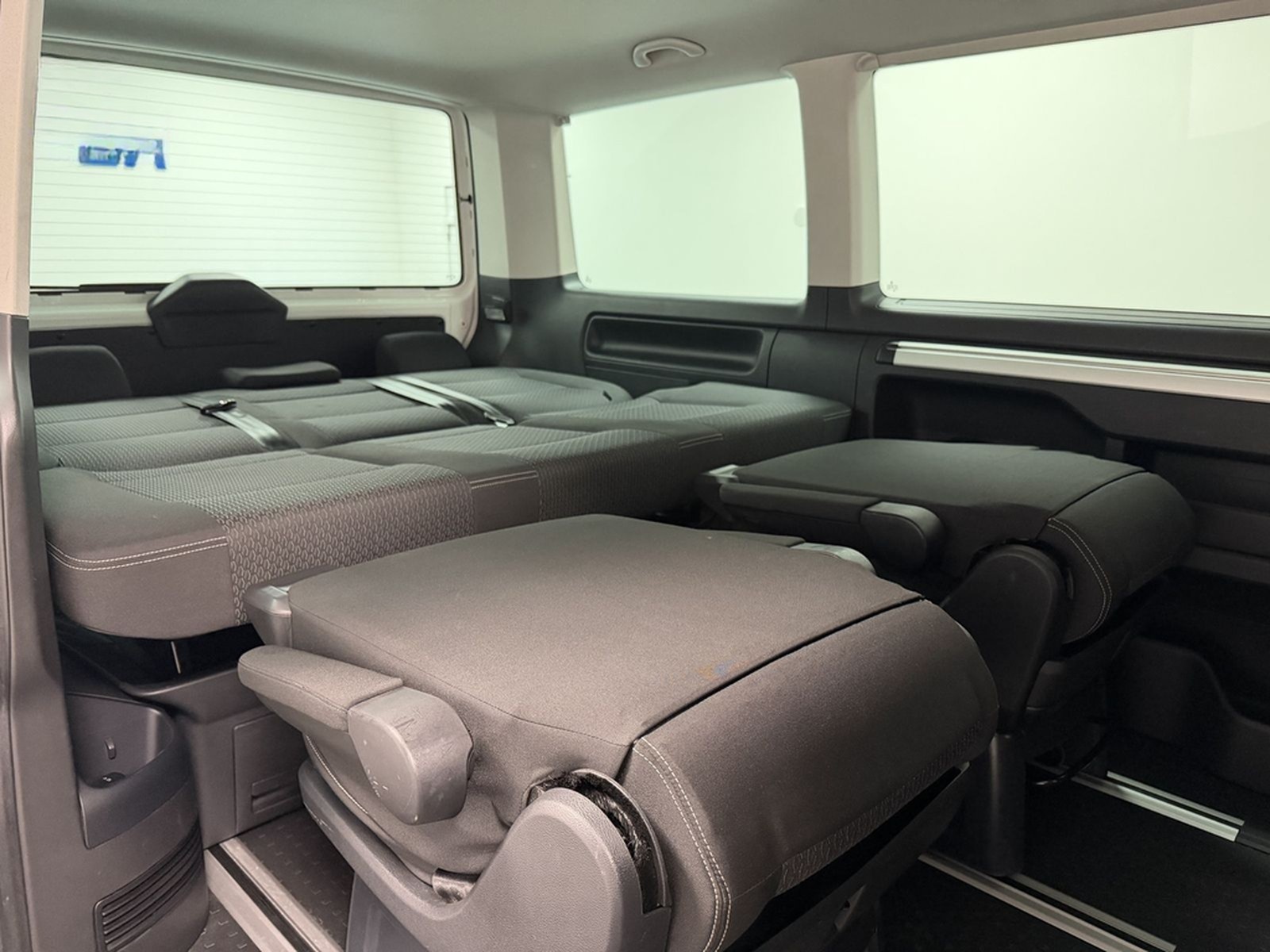Volkswagen T6 Multivan 2.0 TDI 7-Sitze Standheizung AHK PDC foto 16
