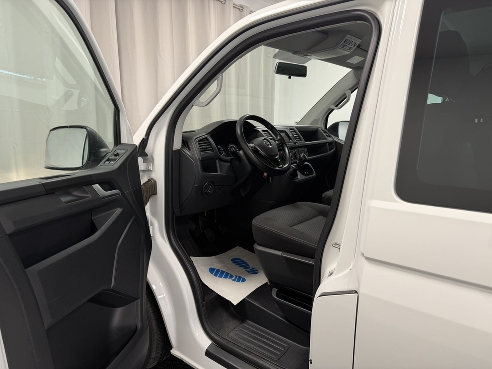 Volkswagen T6 Multivan 2.0 TDI 7-Sitze Standheizung AHK PDC foto 8