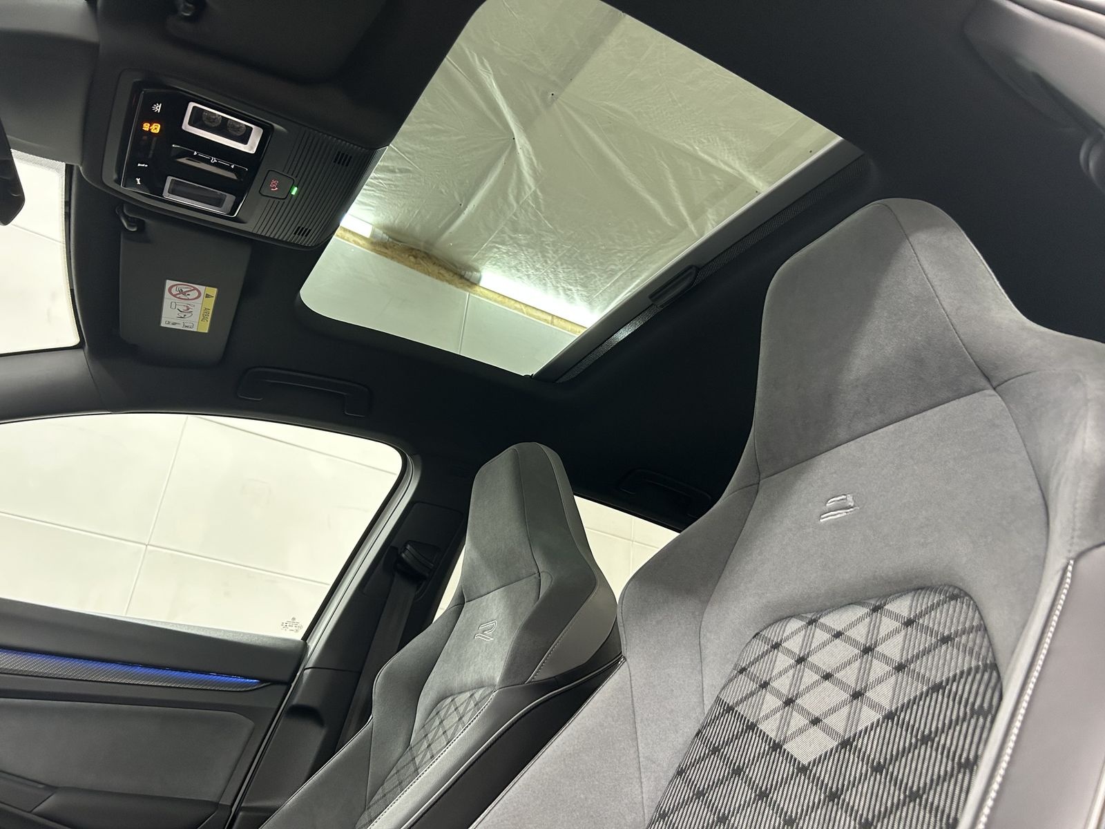 Volkswagen Golf R-Line ACC+Matrix+Pano+Ambiente+Keyless+DAB foto 24