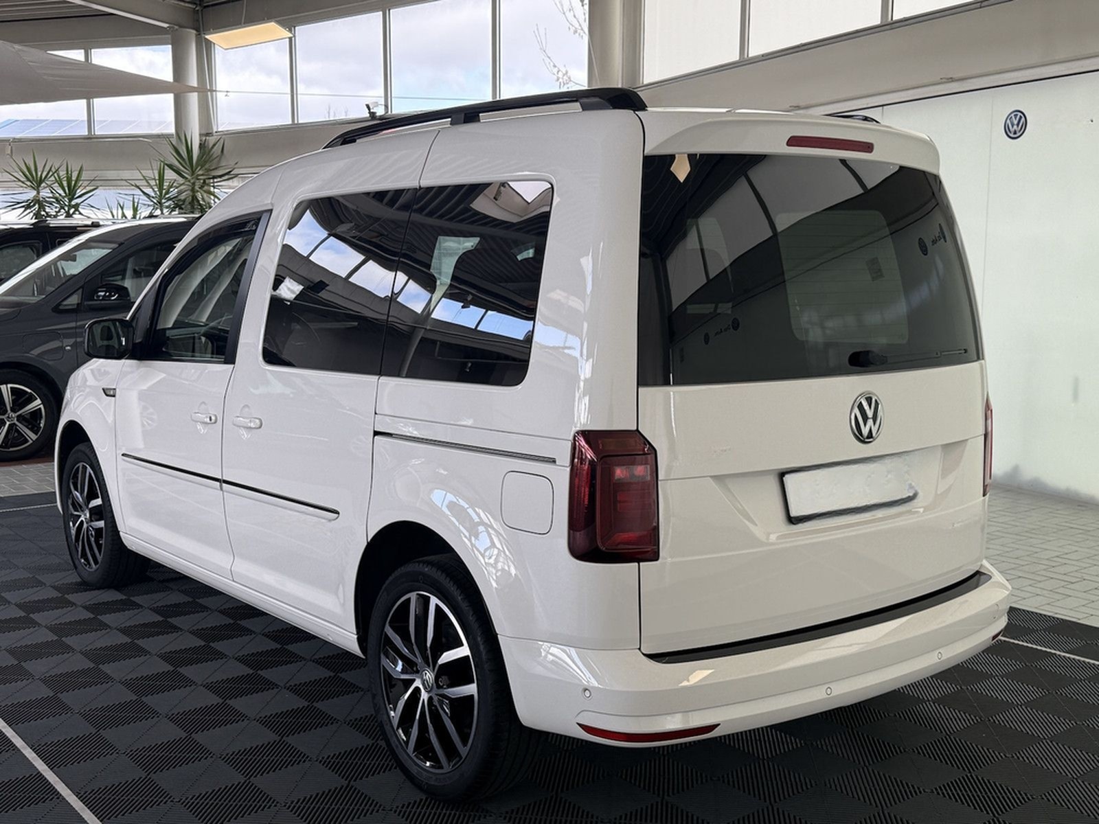 Volkswagen Caddy EDITION 35 TSI XENON NAVI ACC KAMERA foto 13
