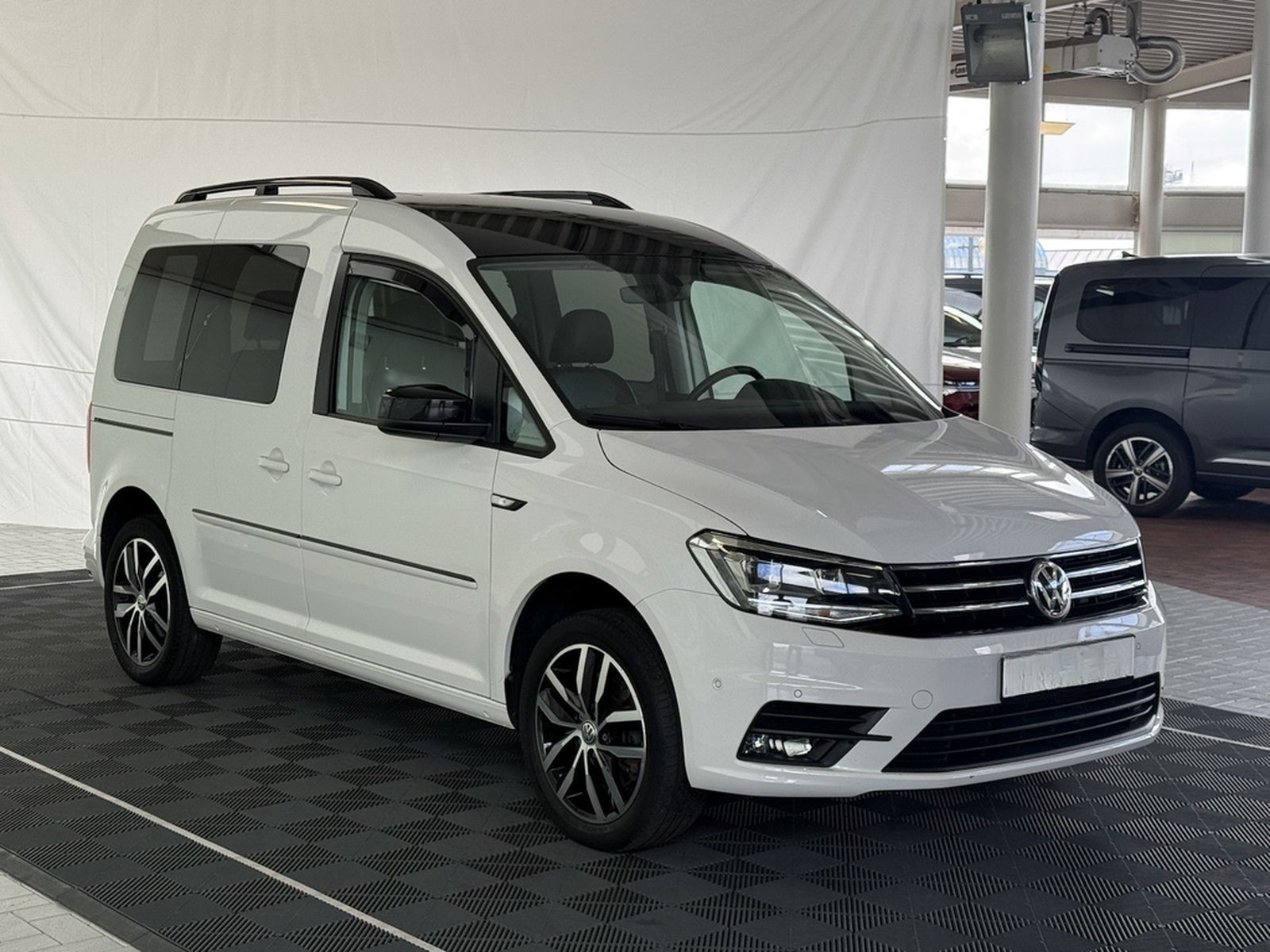 Volkswagen Caddy EDITION 35 TSI XENON NAVI ACC KAMERA foto 4
