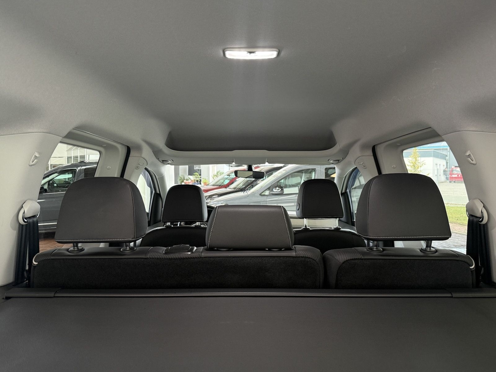 Volkswagen Caddy EDITION 35 TSI XENON NAVI ACC KAMERA foto 32
