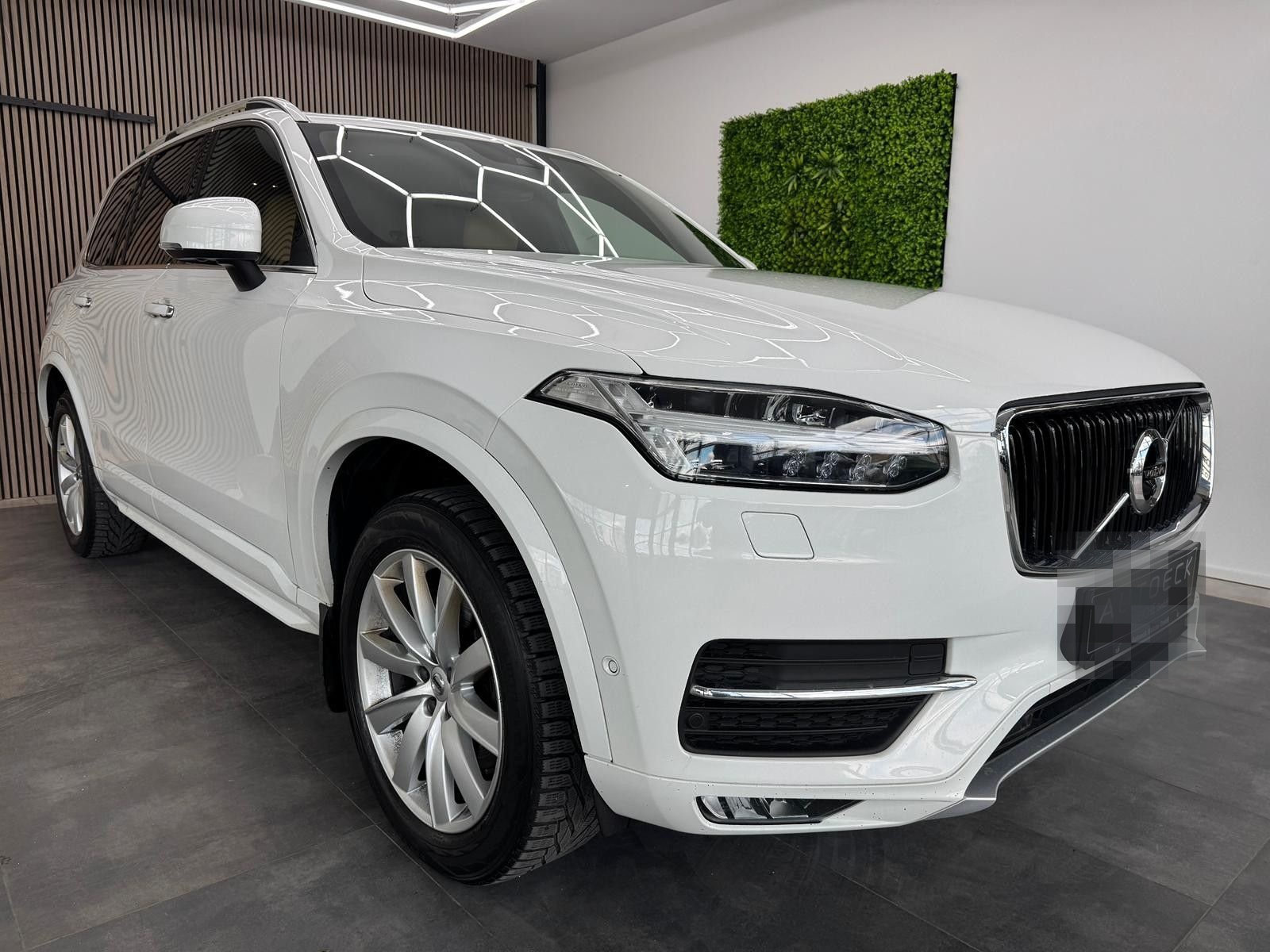 Volvo XC 90 Momentum 2.0D 2WD 7-Sitzer LED 360° Kamera foto 3