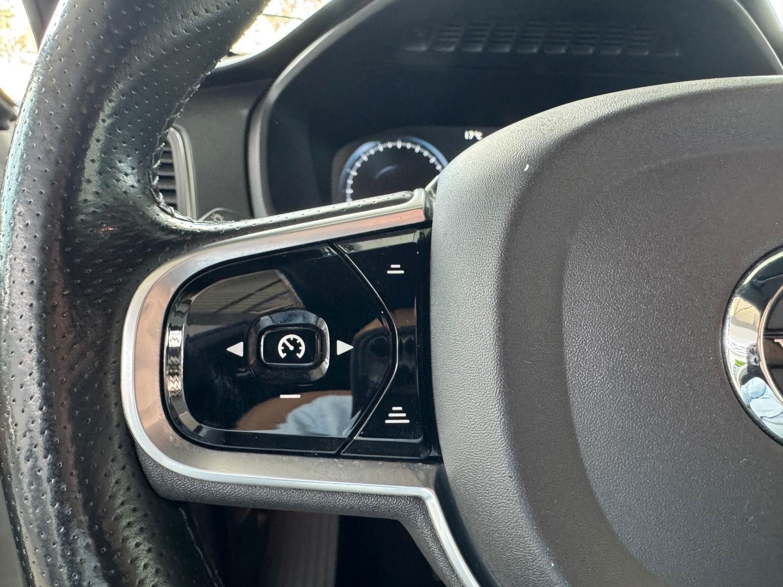 Volvo XC 90 Momentum 2.0D 2WD 7-Sitzer LED 360° Kamera foto 24