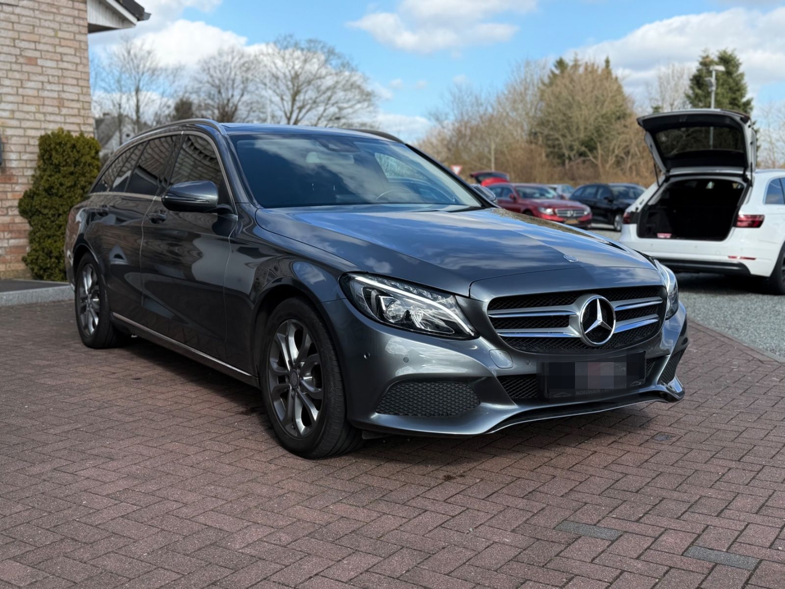 Mercedes-Benz C -Klasse 220d|LED|ACC|NAV|SHZ|AHK|PANO|TEMP|ALO foto 4