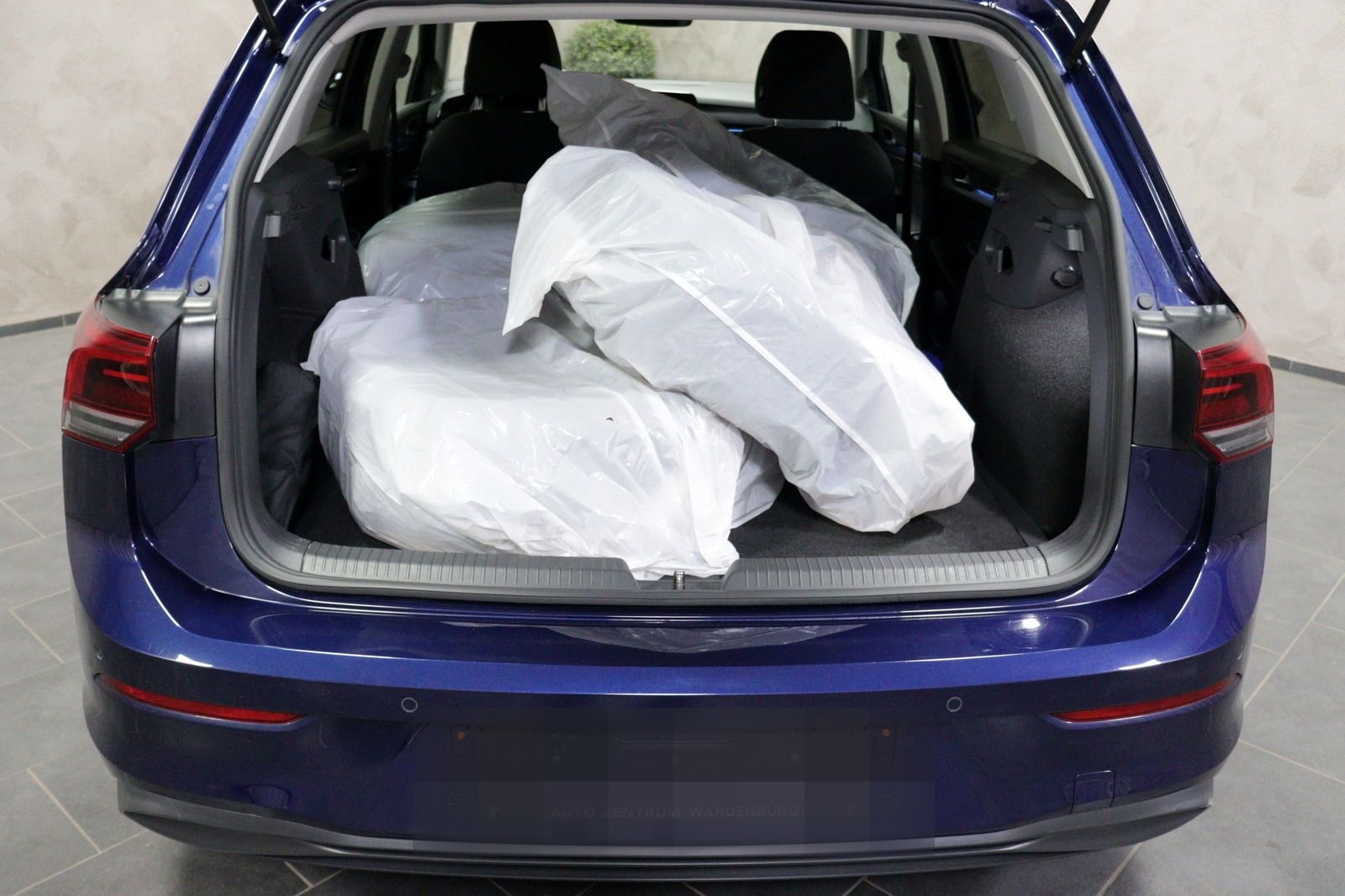 Volkswagen Golf VIII Lim. eTSI DSG United CAM LED ACC NAVI foto 11