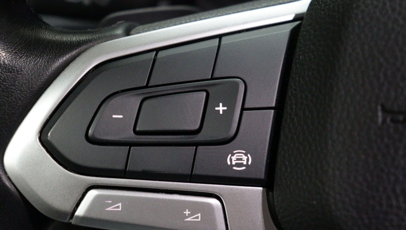 Volkswagen Golf VIII Lim. eTSI DSG United CAM LED ACC NAVI foto 12