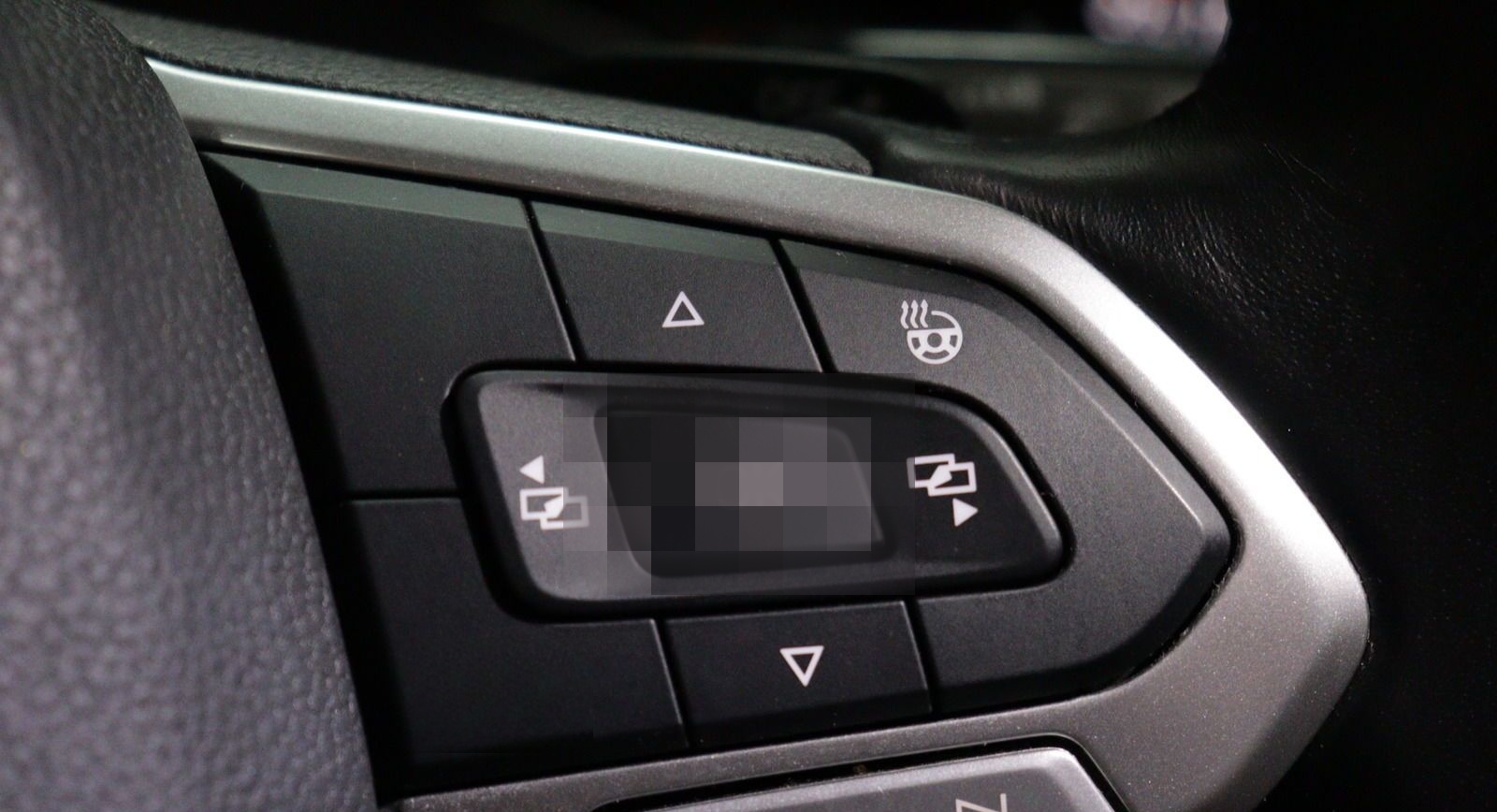 Volkswagen Golf VIII Lim. eTSI DSG United CAM LED ACC NAVI foto 13