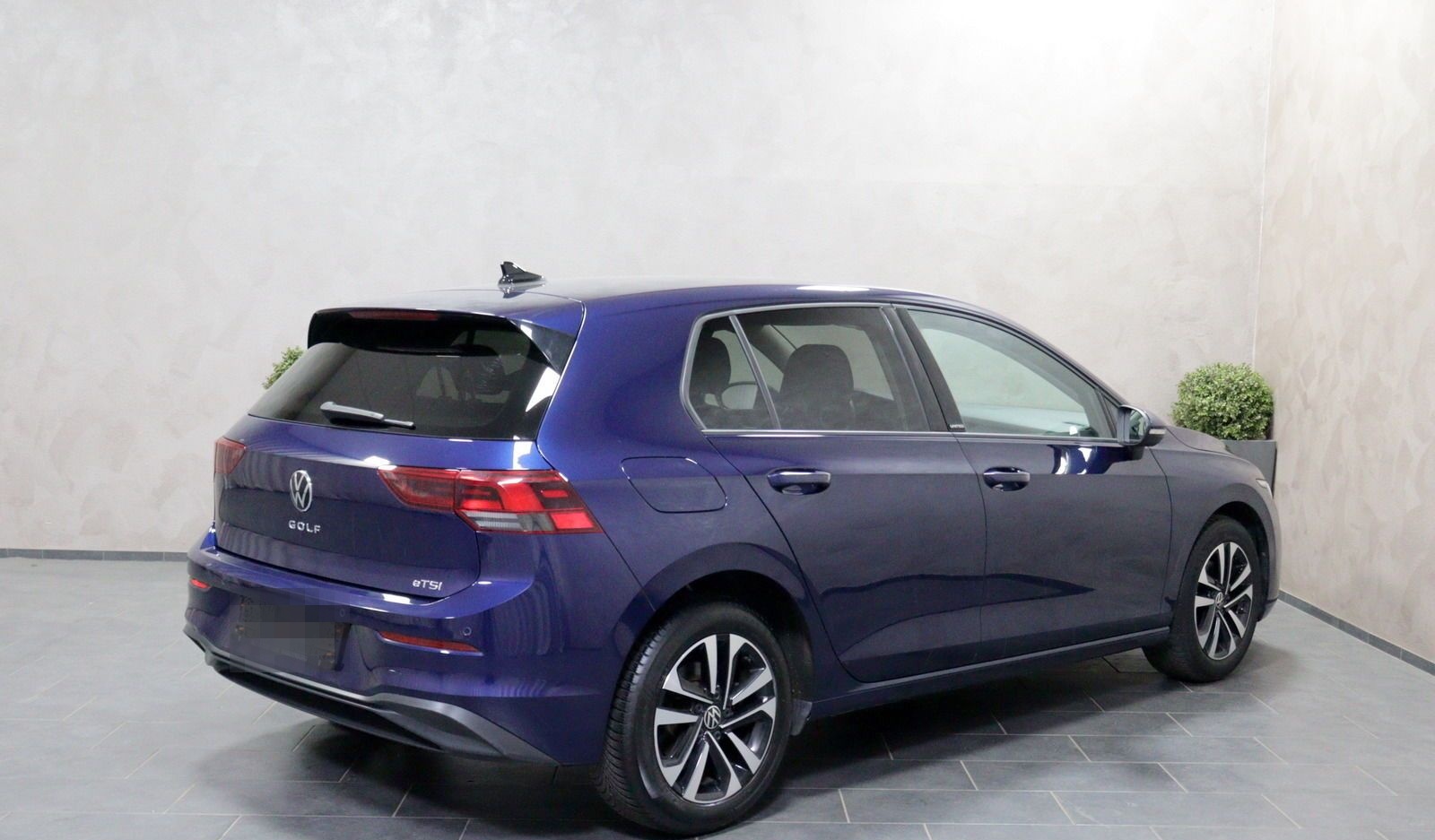 Volkswagen Golf VIII Lim. eTSI DSG United CAM LED ACC NAVI foto 21