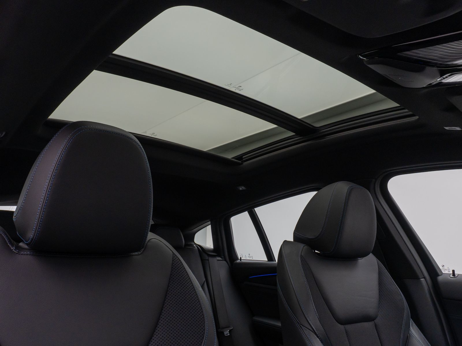 BMW X4 xD20d M Sport X Panorama HUD HiFi Komfort 20" foto 31